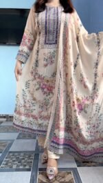 Featuring Lilac Silks Suit which is beautifully decorated with digital prints and hand embroidery and hand works. It is absolutely perfect for your upcoming occasions, it is very easy breezy and comfortable. - Image 8