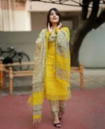 Beautiful kurti pant dupatta set in Premium kotadoriya*with kotadoriya dupatta - Image 8