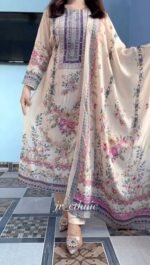 Featuring Lilac Silks Suit which is beautifully decorated with digital prints and hand embroidery and hand works. It is absolutely perfect for your upcoming occasions, it is very easy breezy and comfortable. - Image 3